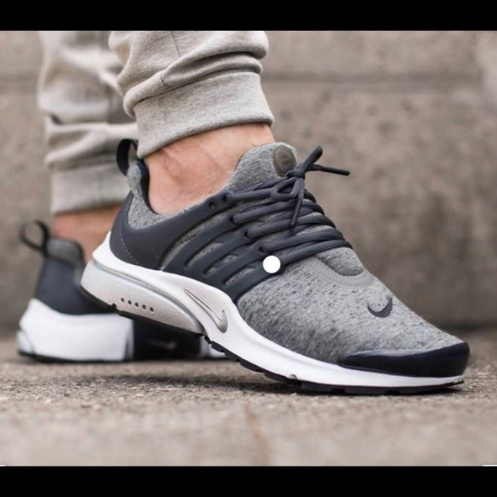 Grey & Pink Youth Prestos🎀